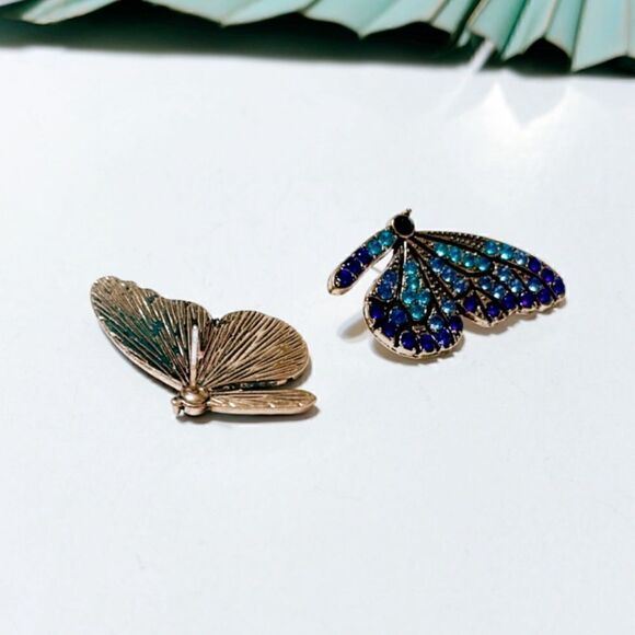 Blue diamond butterfly earrings S3 - Picture 3 of 3